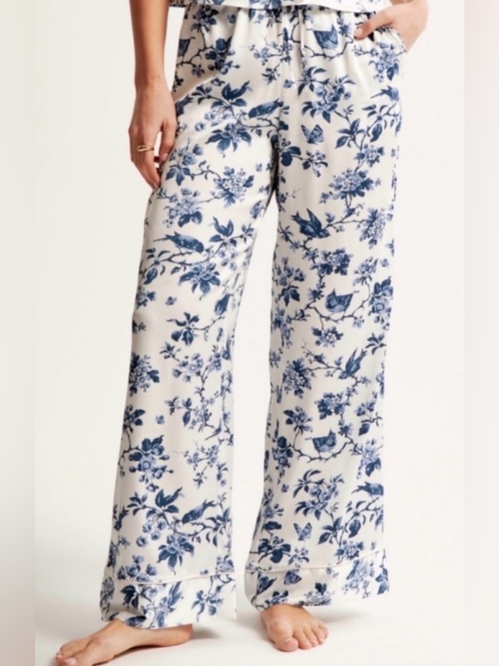 Abercrombie Pajama Wide-Leg Pants in Toile Print